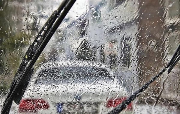 科目二、科目三遇到下雨天應(yīng)該怎樣做？考試順利會(huì)通過(guò)